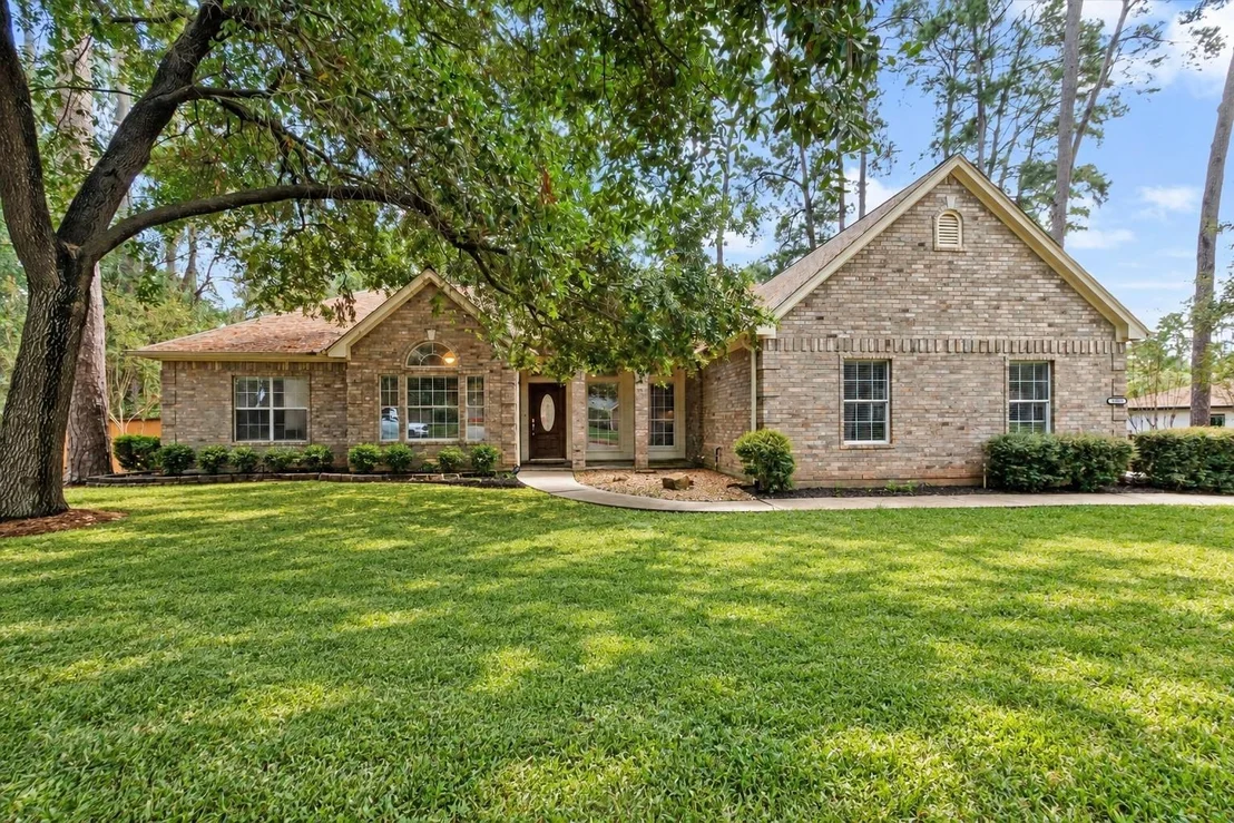 Photo of 15690 Corinthian Way