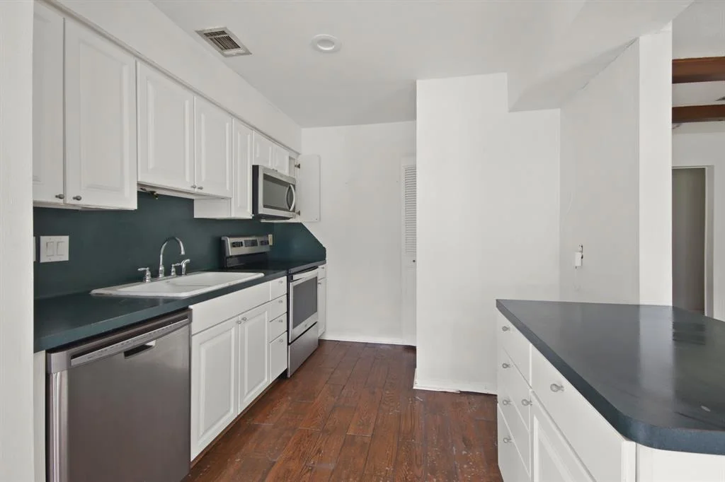 Photo of 2211 Willow Point Drive