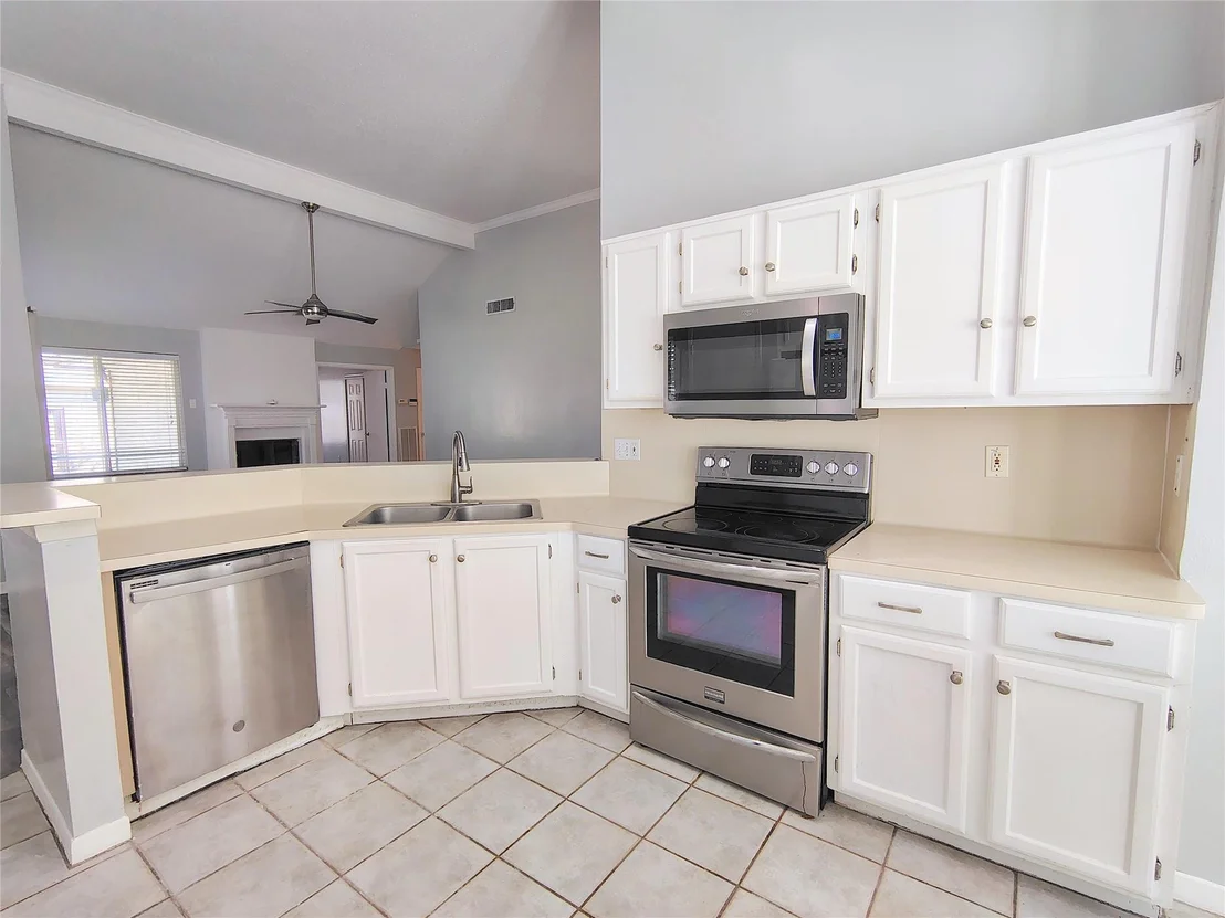Photo of 4403 Waterfall Way