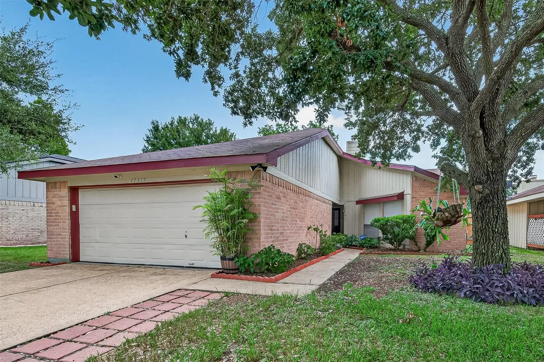 Photo of 17519 Davenway Drive