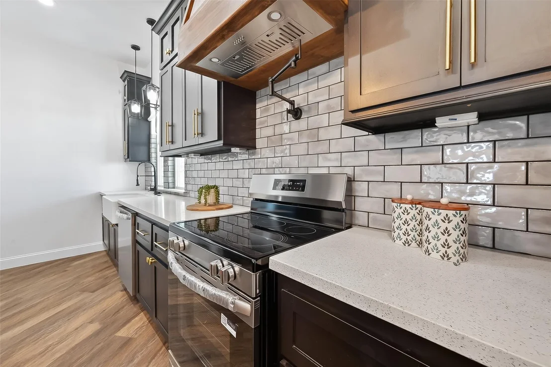 Photo of 1121 Peter Pine Street