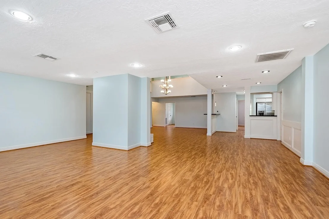 Photo of 5511 Greentree Drive Drive