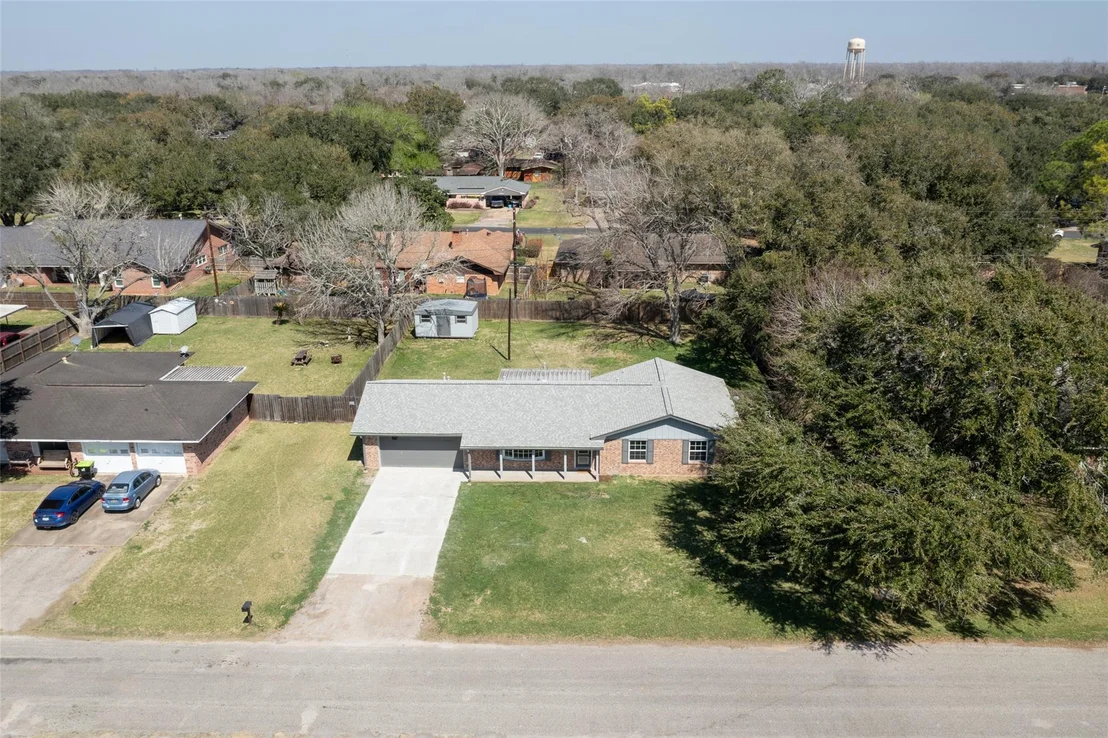 Photo of 605 Helms Avenue