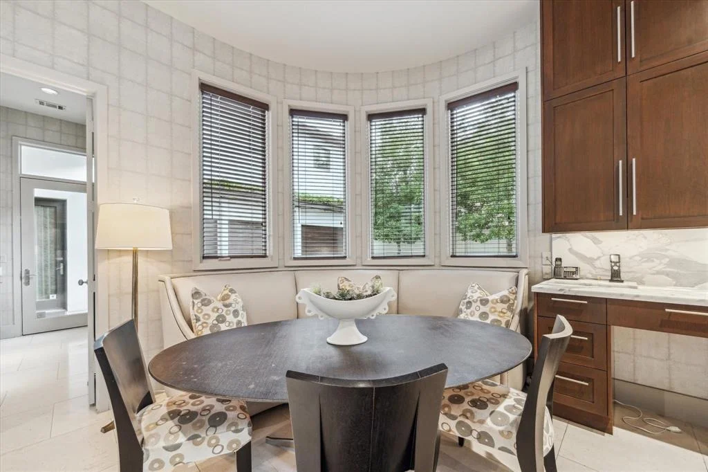 Photo of 2949 Chevy Chase Drive