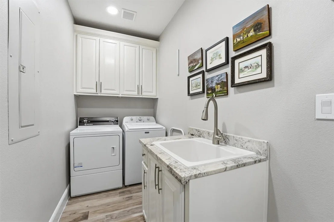 Photo of 438 Amanda Circle