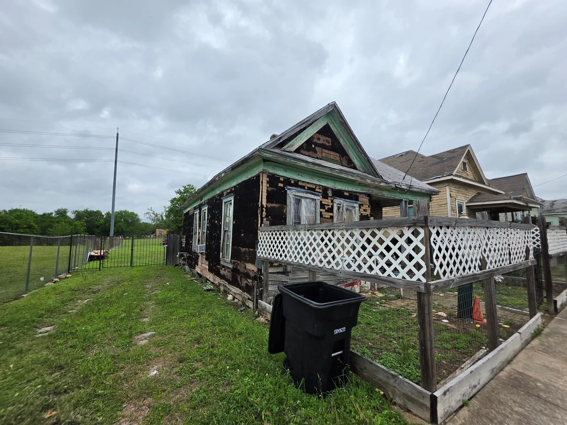 Photo of 213 Hogan Street