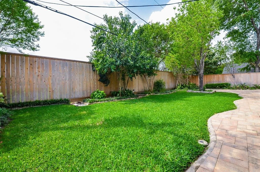 Photo of 2414 Briarbrook Drive