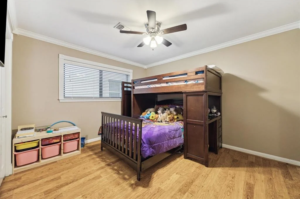 Photo of 5911 Hewitt Drive