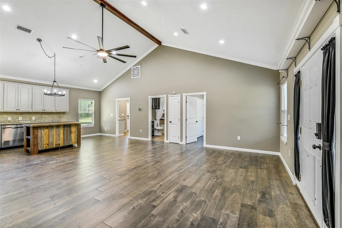 Photo of 212 County Road 2202