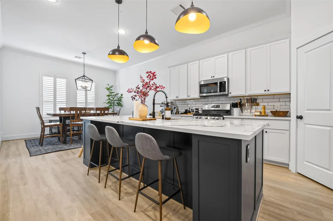 Photo of 10372 Fairview Drive