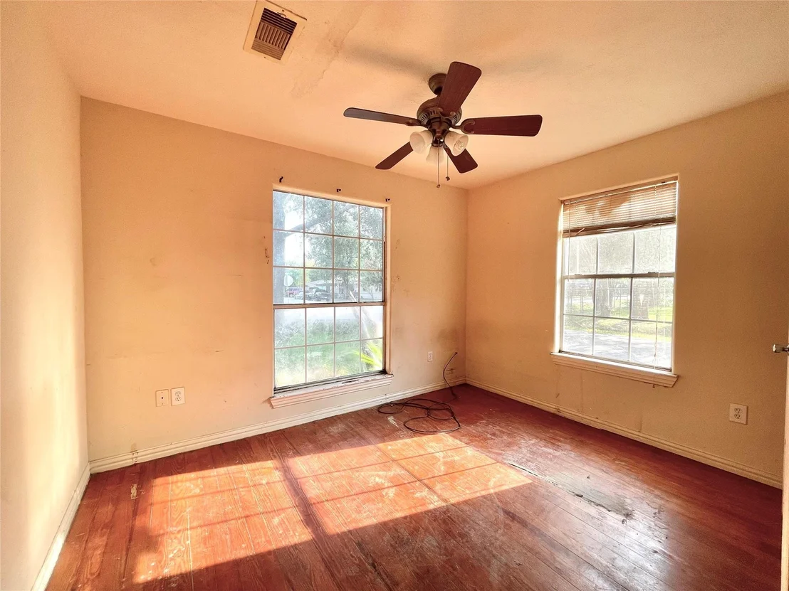 Photo of 10101 Bamboo Road