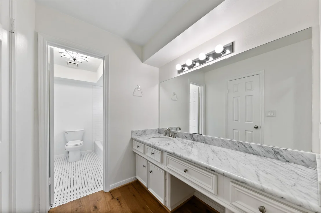 Photo of 1127 Lashbrook Drive
