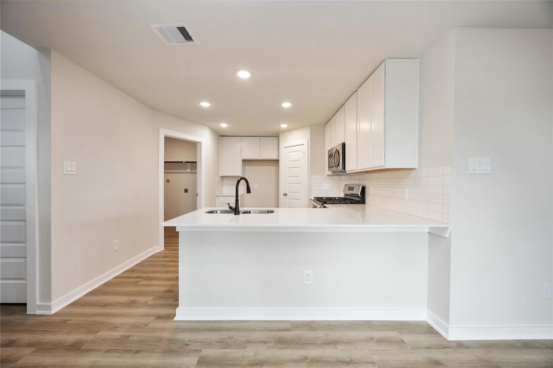 Photo of 819 Clear Valley Lane