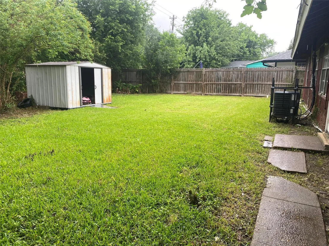 Photo of 5711 Thrush Drive