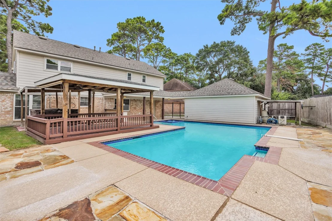 Photo of 8231 Glencliffe Lane