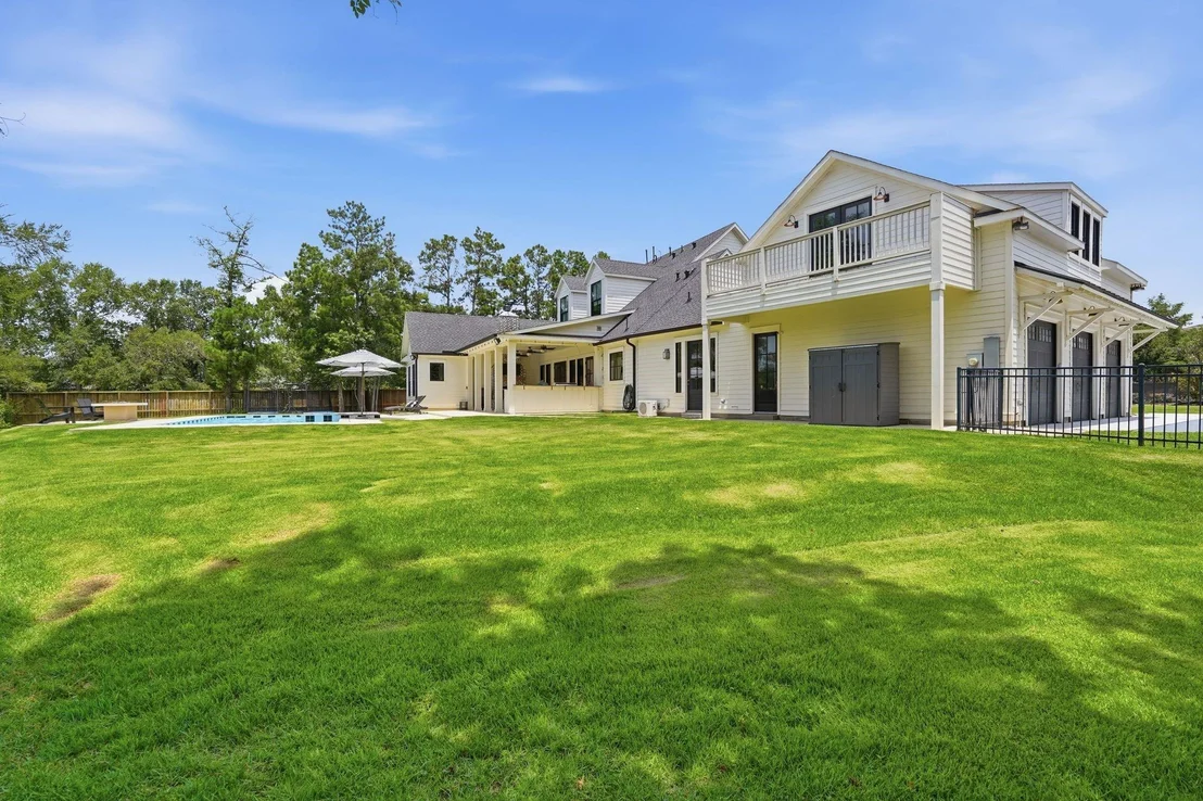 Photo of 6533 Auburn Lakes Drive