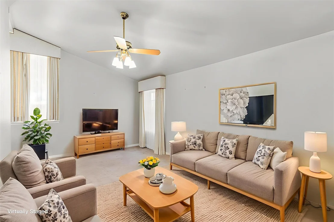Photo of 1502 W 11th Street