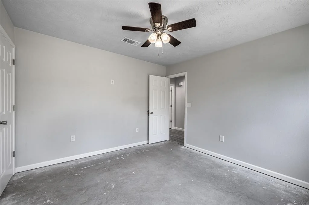 Photo of 303 Apache Drive S