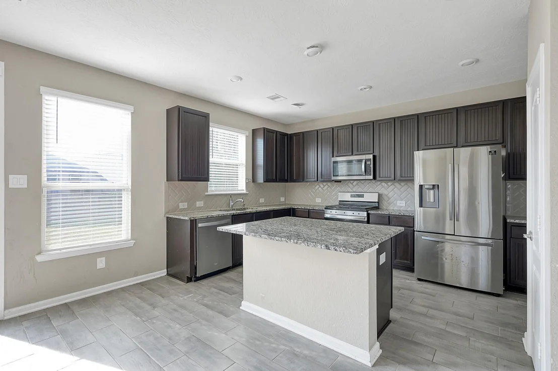 Photo of 1951 Parnevik Place