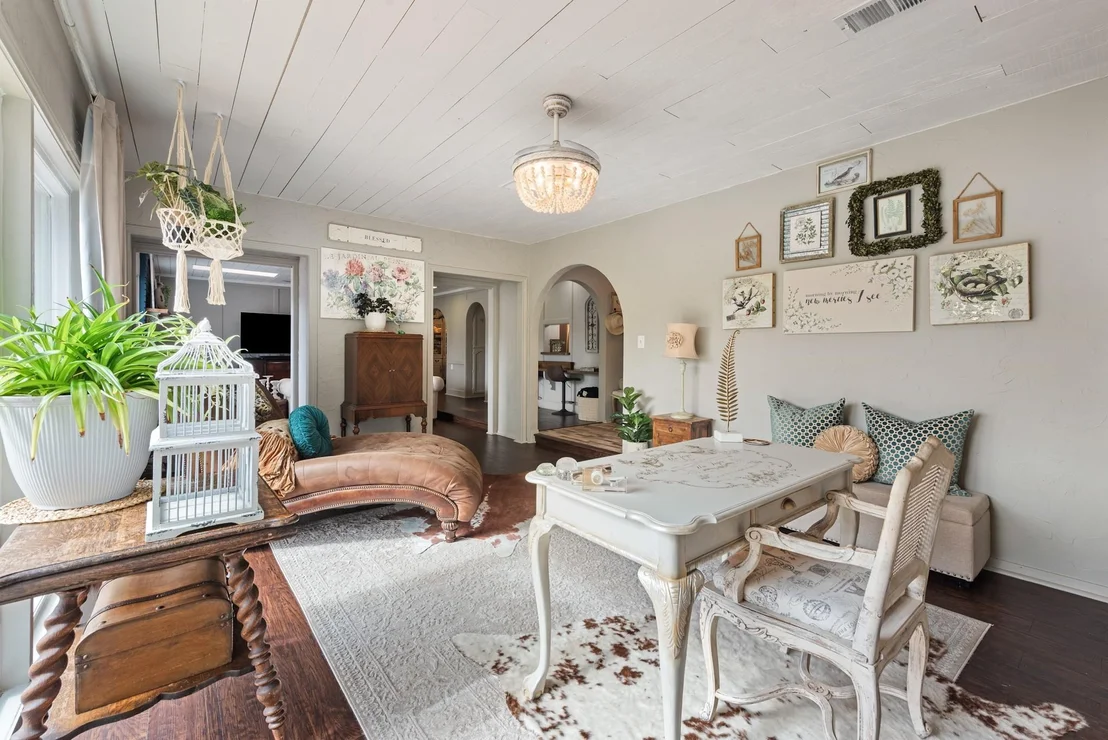 Photo of 2512 Towering Oaks Drive