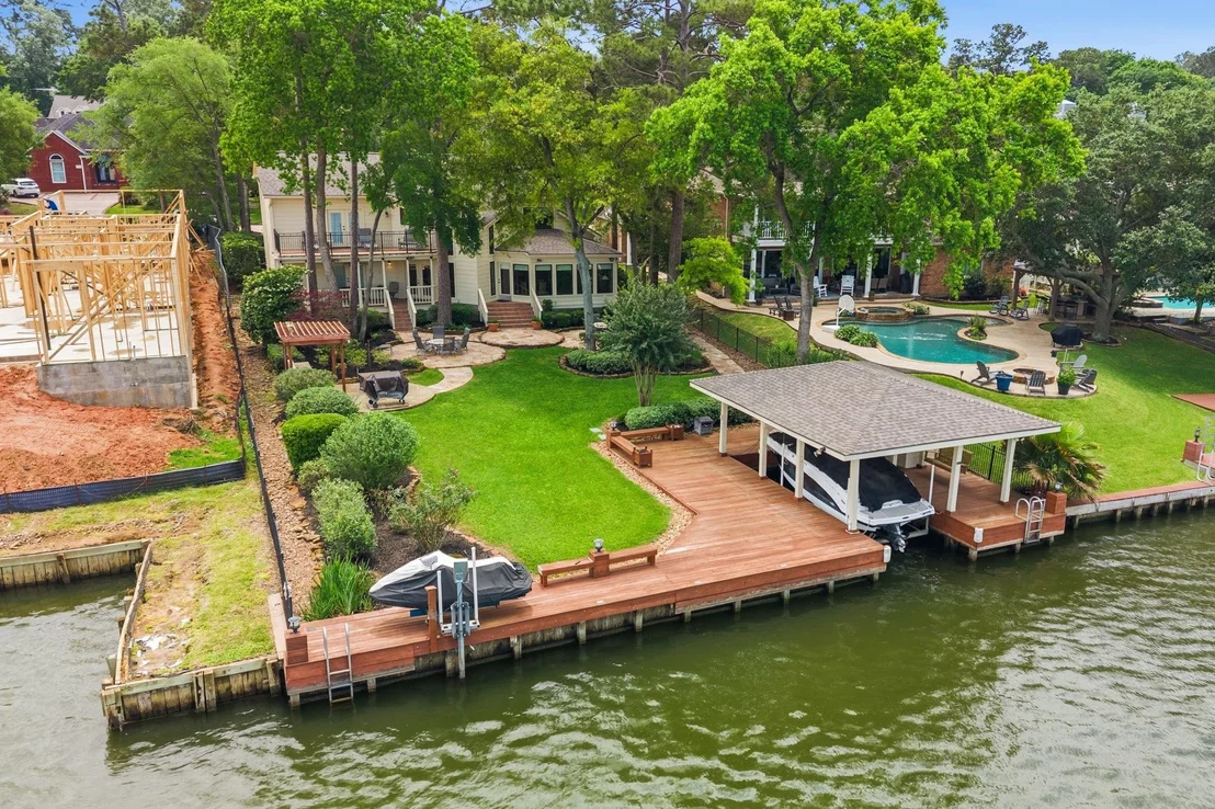 Photo of 130 Lakeside Drive