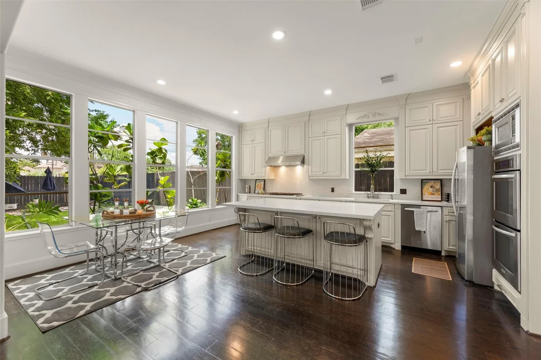 Photo of 6236 Community Drive