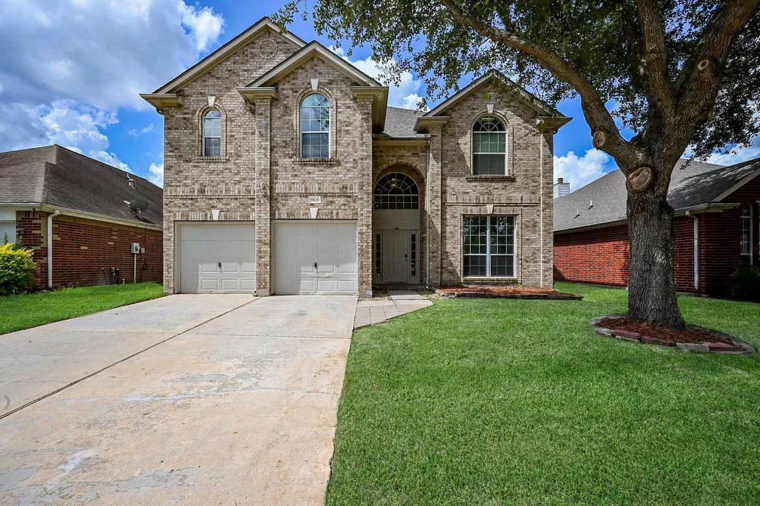 Photo of 11011 Glenora Drive
