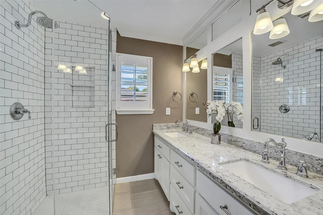 Photo of 10026 Overbrook Lane