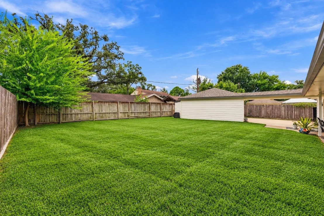 Photo of 11307 Valley Spring Drive