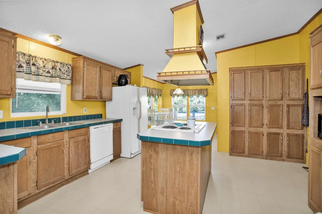 Photo of 380 Rose Hill Road