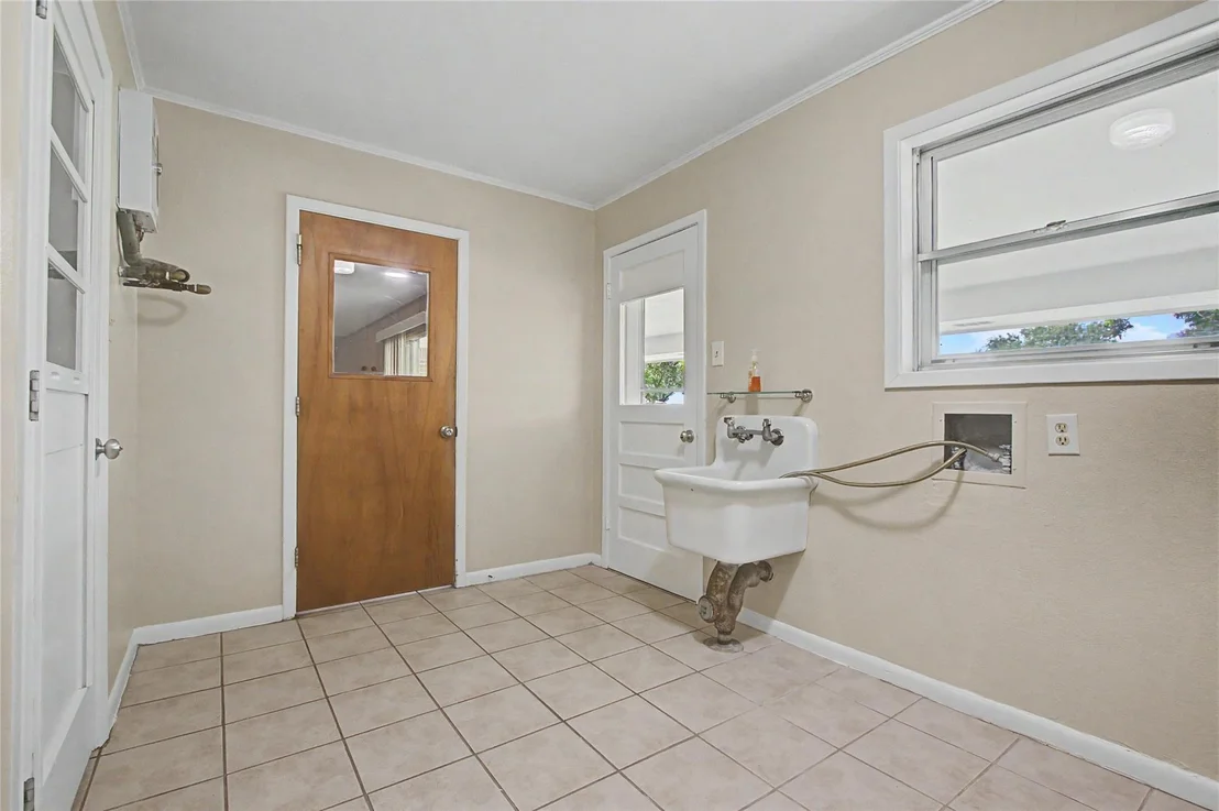 Photo of 502 Cannon Road