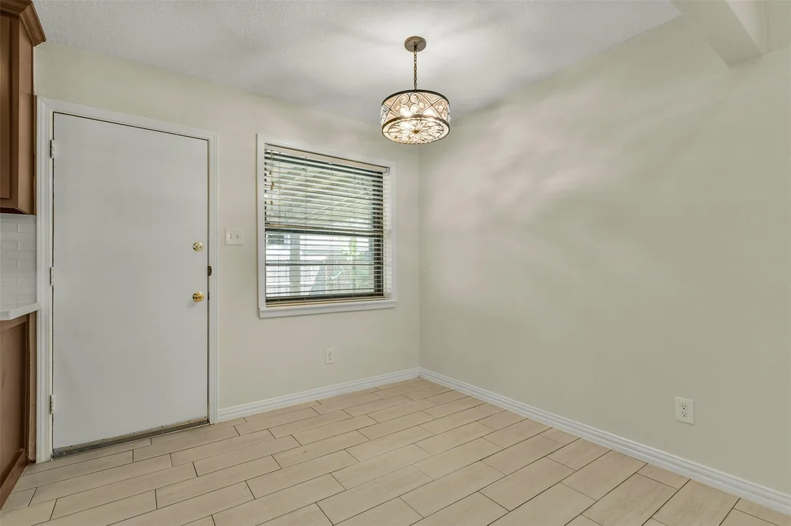 Photo of 5003 Colombia Drive