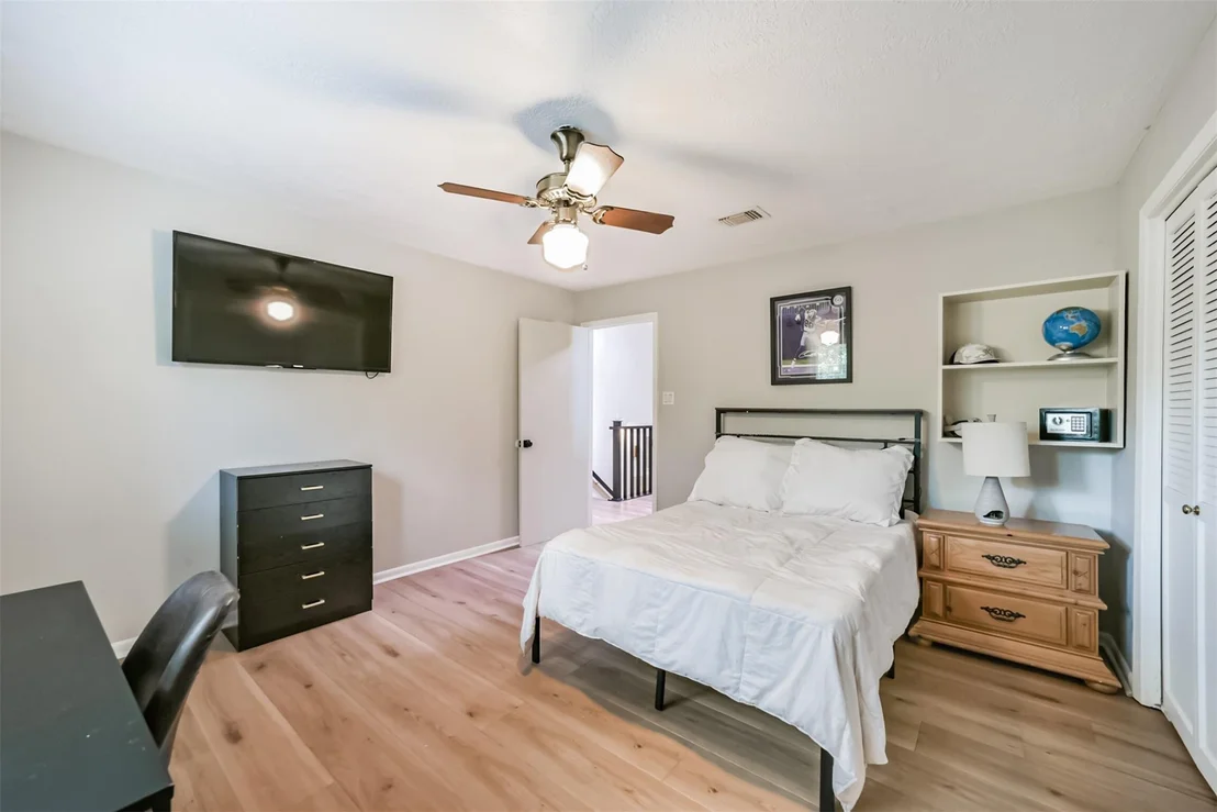 Photo of 7618 Hurst Forest Drive