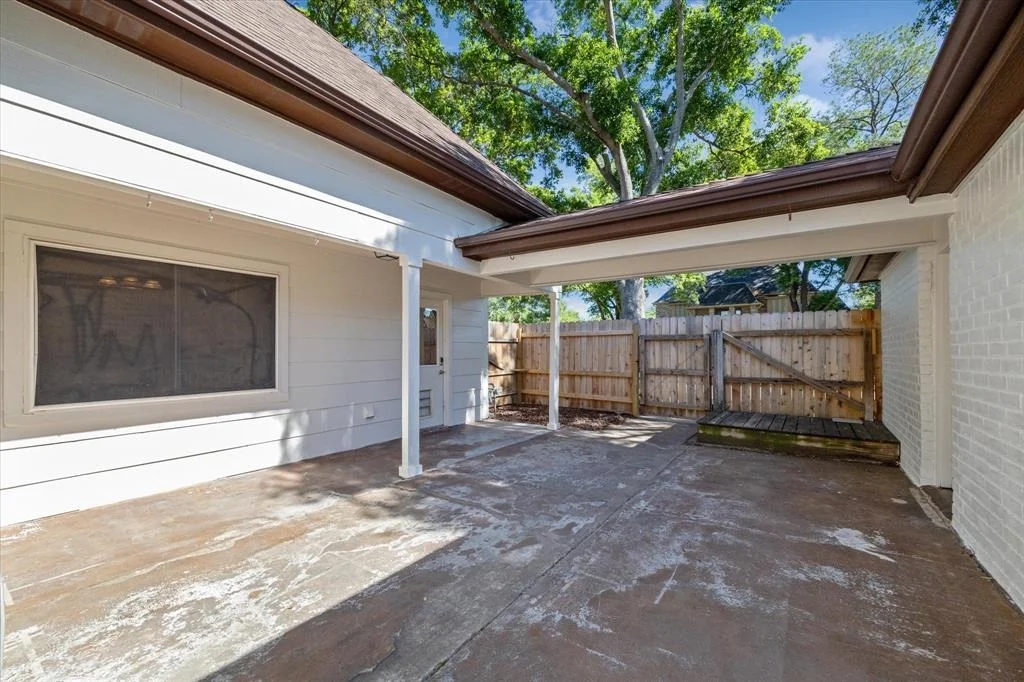Photo of 703 Rennie Drive