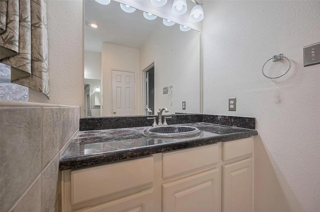 Photo of 15427 Oxenford Drive