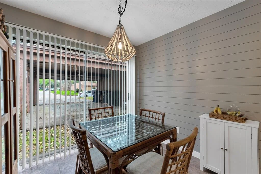Photo of 6826 Bullinger Drive