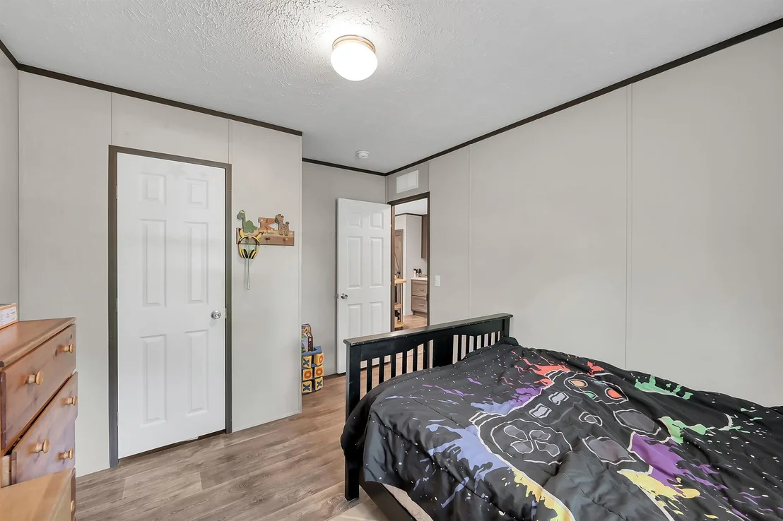 Photo of 15835 Lowell