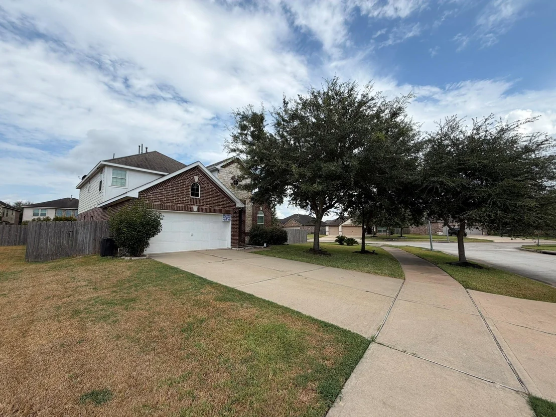 Photo of 5902 Carnaby Lane