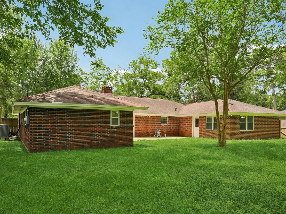 Photo of 2921 Oak Drive