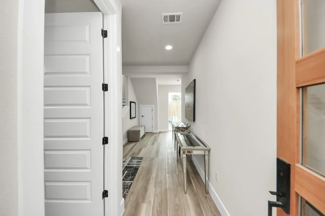 Photo of 2014 Blodgett Street