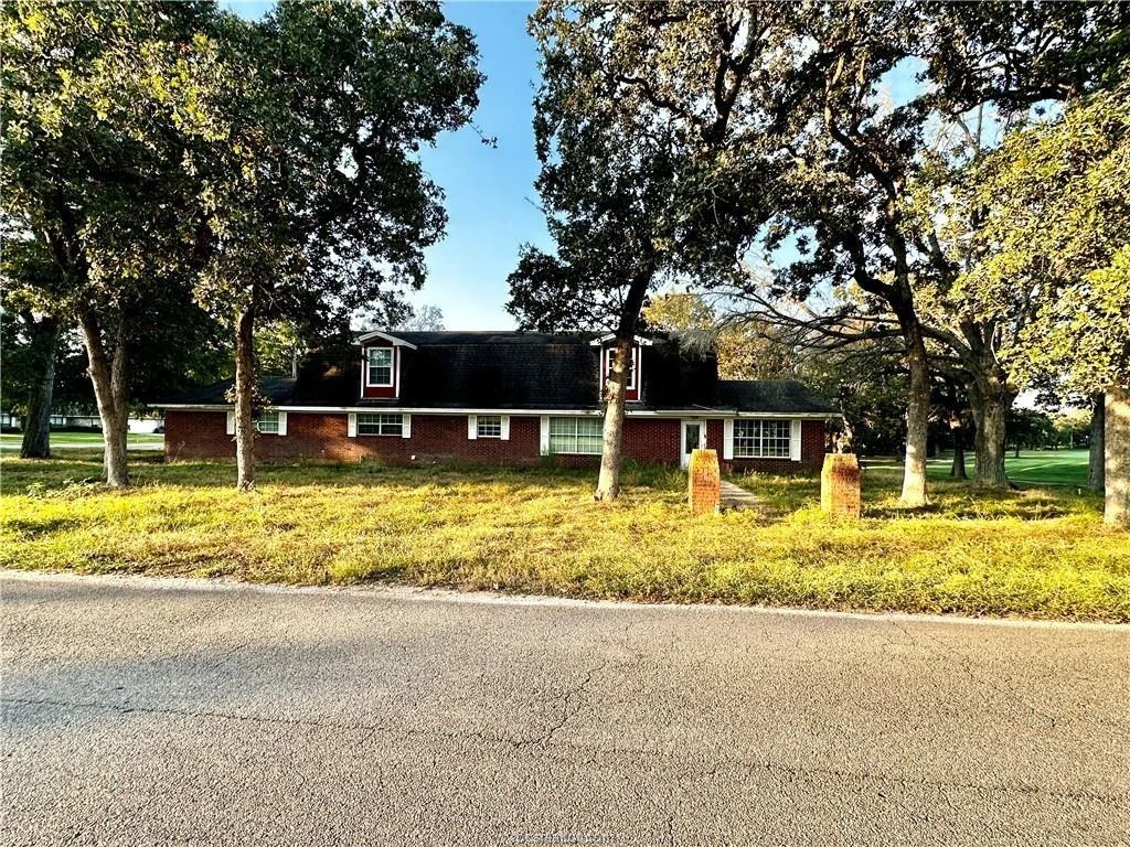 Photo of 1 Ben Hogan Lane