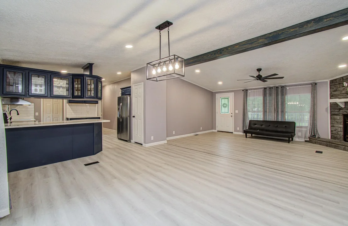 Photo of 272 Lone Pine Drive