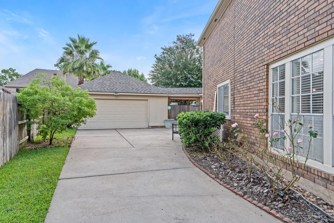 Photo of 7414 Starbridge Drive