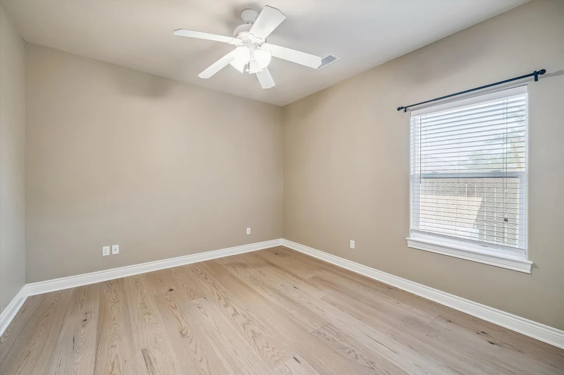 Photo of 17412 Waterview Drive