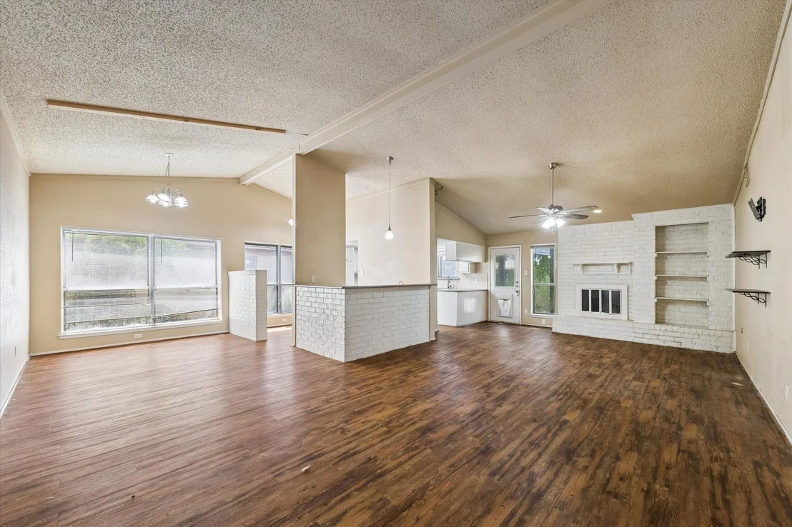 Photo of 23423 Canyon Lake Drive