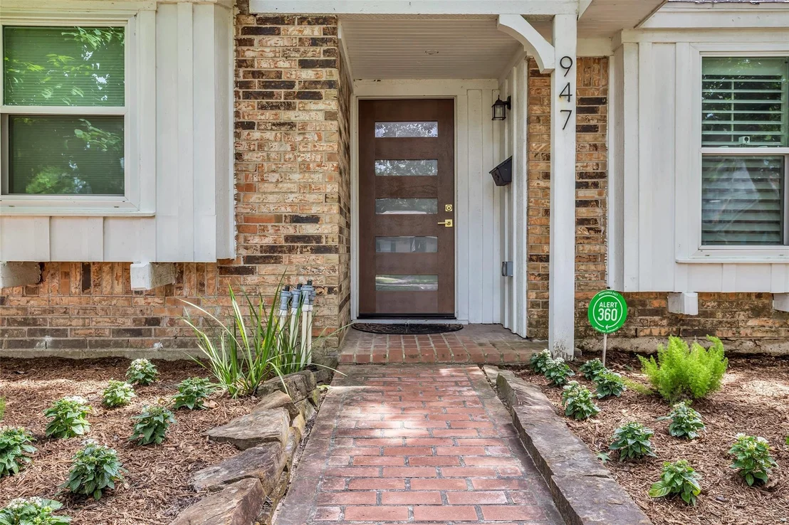 Photo of 947 Thornton Road