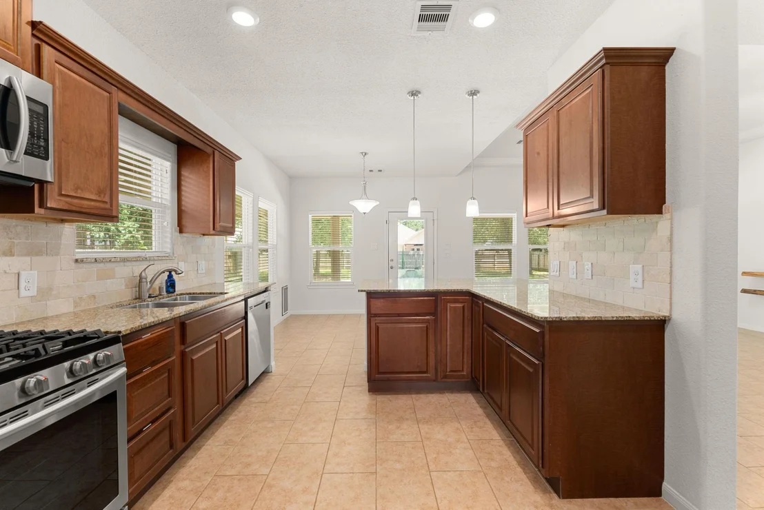Photo of 6914 Dillon Drive