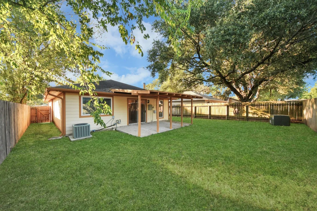 Photo of 6715 Bluebottle Lane
