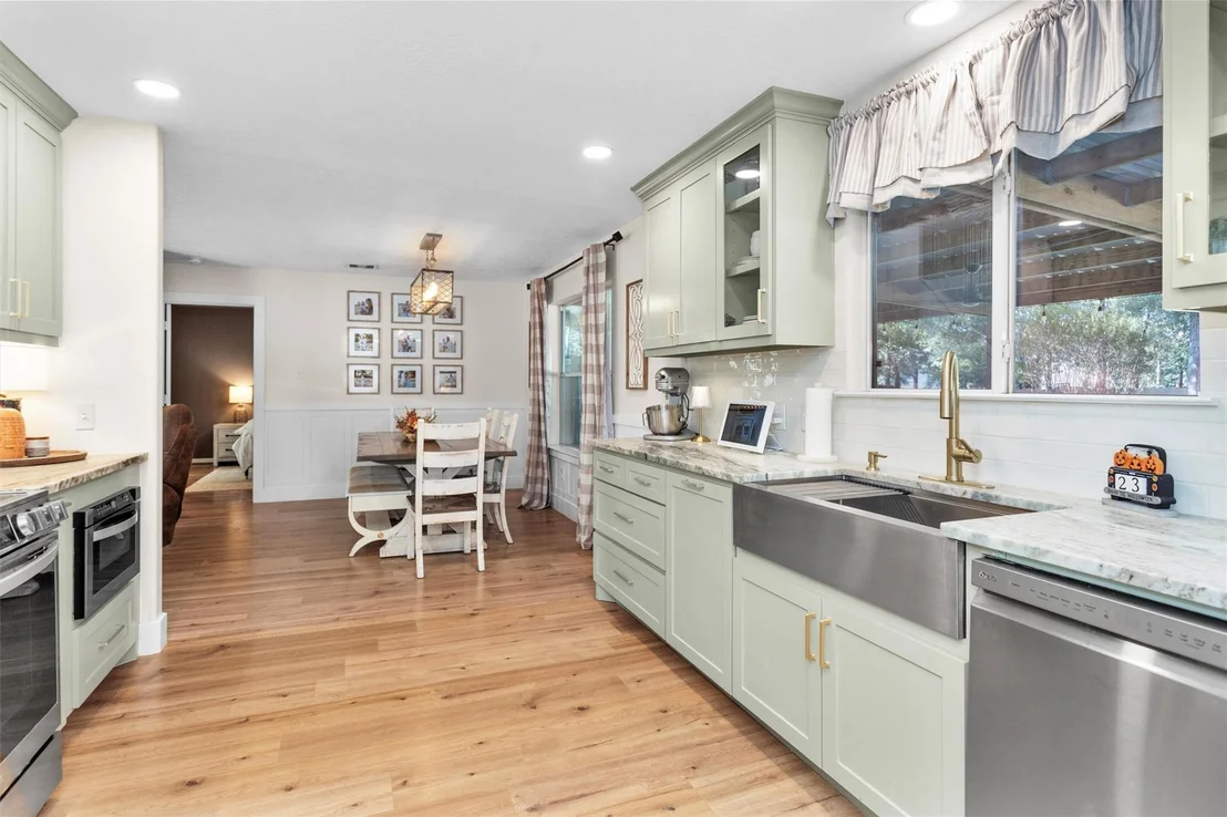 Photo of 10865 Forest Creek Drive
