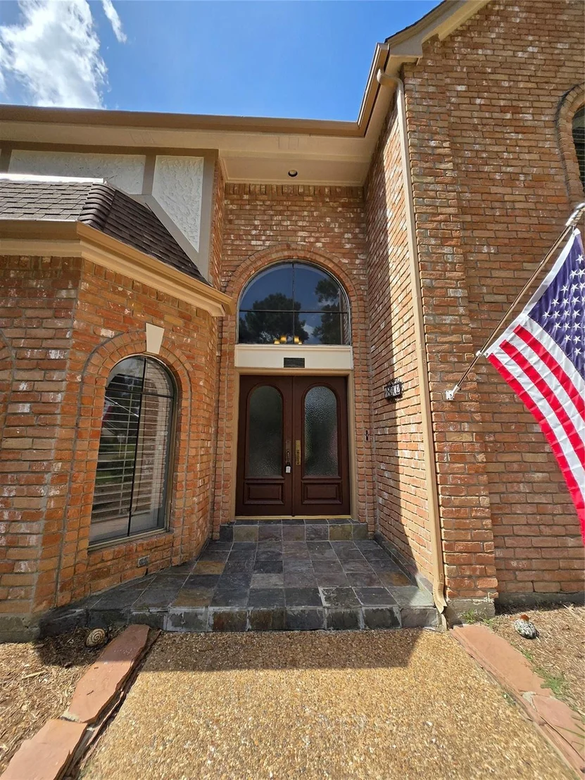 Photo of 18302 Longmoor Drive
